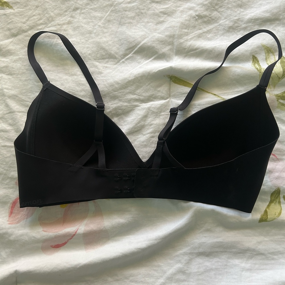 Lululemon bra - Picture 2 of 5